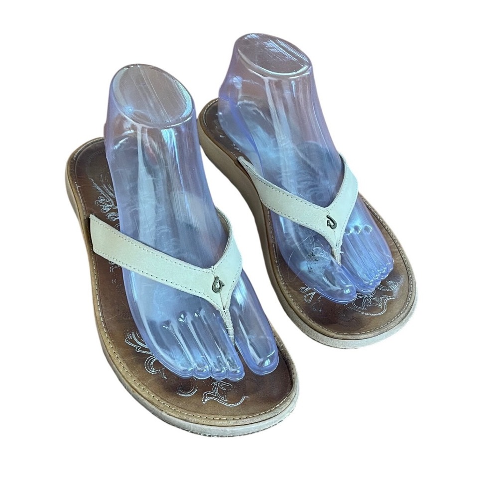 OluKai Paniolo Women 8 Leather Flip Flop Sandals Tan Embroidered 20129-20FM
